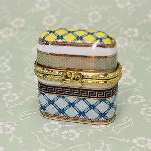 vintage collectible small porcelain box