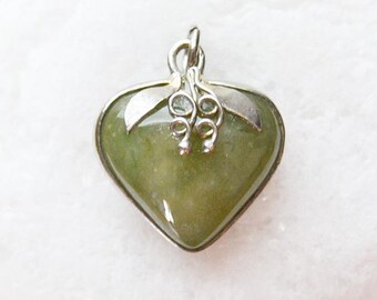 aventurine heart, heart pendant, silver pendant, green pendant, natural stone pendant,