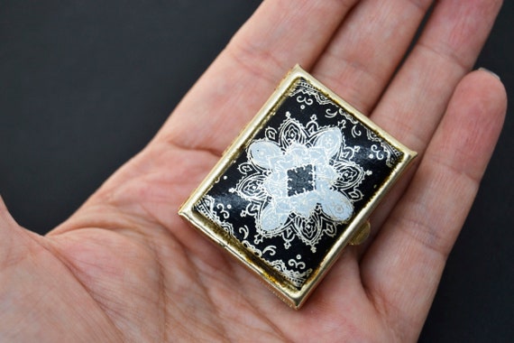 vintage rectangular pillbox decorated with leather - image 6