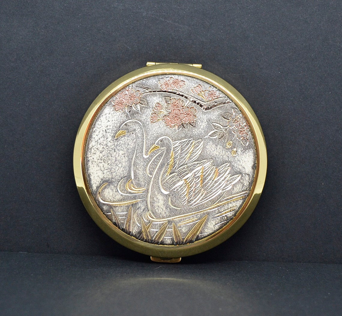 Vintage Compact Mirror Compact Powder A Beautiful Compact Etsy