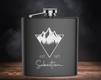Flask personalized with engraving Motif Bergewelt as a best man gift or birthday present