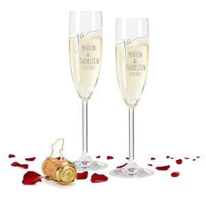 2 Leonardo Engraved Champagne Glasses for Weddings with "Yes" Engraved Names and Date of the Bride and Groom, Personalized Wedding Gift