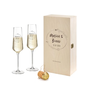 Wedding gift | 2 Leonardo champagne glasses as a gift for the bride and groom with engraving of the name for the wedding as a personalized gift idea