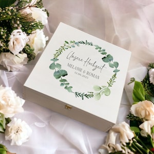 Caja regalo recuerdo de boda personalizada con eucalipto - caja de madera para fotos de boda - un gran regalo de boda