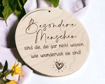 Holzplättchen mit Motiv Besondere Menschen | Geschenk Weihnachten  | Geschenkeanhänger