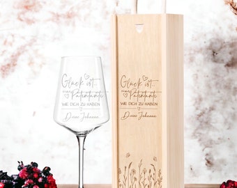 Bicchiere da vino con incisione del nome personalizzato per la madrina | Idea regalo compleanno - Natale opzionale con scatola di legno