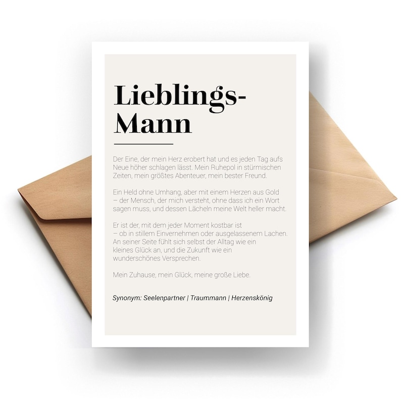 May include: A white card with black text that reads "Lieblings-Mann" and a short poem about a loving partner. The poem includes the words "Ruhepol", "Abenteuer", "Herzen aus Gold", "L&auml;cheln", "kostbar", "Gl&uuml;ck", "Zuhause", "Seelenpartner", "Traummann", and "Herzensk&ouml;nig".