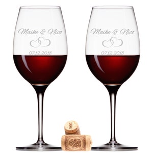 2 Leonardo wine glasses with engraving &quot;Couple&quot; as a gift idea for a wedding motif with names and date of the bride and groom