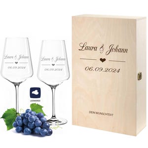 Hochzeigeschenk 2 Leonardo Weingläser mit Gravur in Holzbox Motiv Loveline | Gravur von Namen und Datum und Text Geschenkidee zur Hochzeit