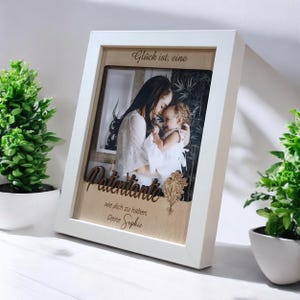 Regalo madrina | Marco de fotos con incrustaciones de madera. Una suerte es tener una madrina como tú. regalo original para padrinos