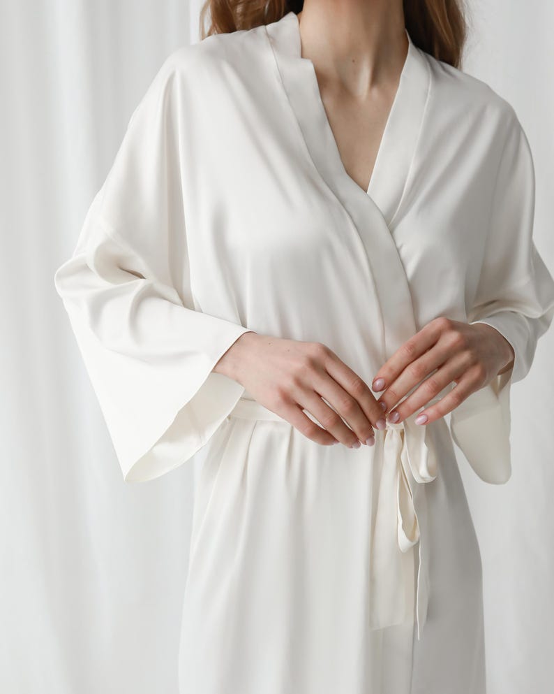 Long bridal robe, Bridal kimono, Wedding kimono, Silk robe, Dressing gown, Bridal party robes, Bridal lingerie Getting ready outfit Bild 6