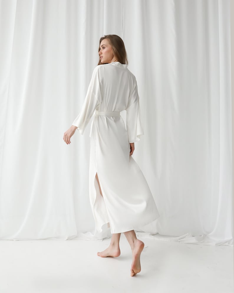 Long bridal robe, Bridal kimono, Wedding kimono, Silk robe, Dressing gown, Bridal party robes, Bridal lingerie Getting ready outfit Bild 8