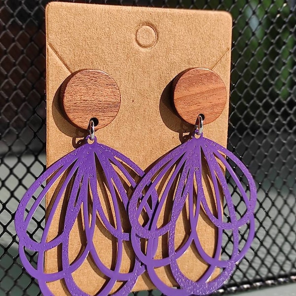 Boucles d'oreilles graphiques violettes