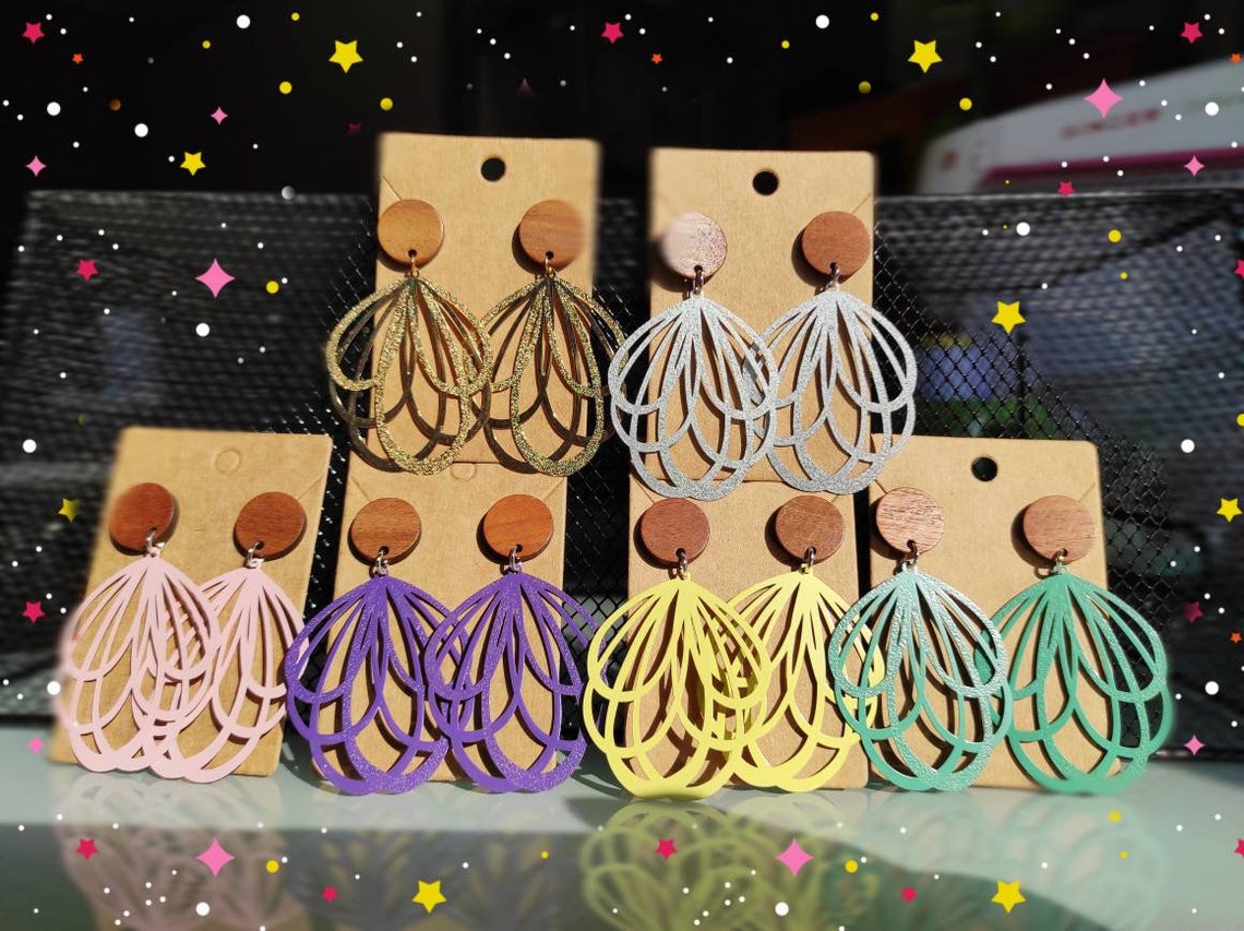 Boucles D'oreilles Pendantes Violettes Avec Fermoir Clip - Créateur, Occasion Très Bon état