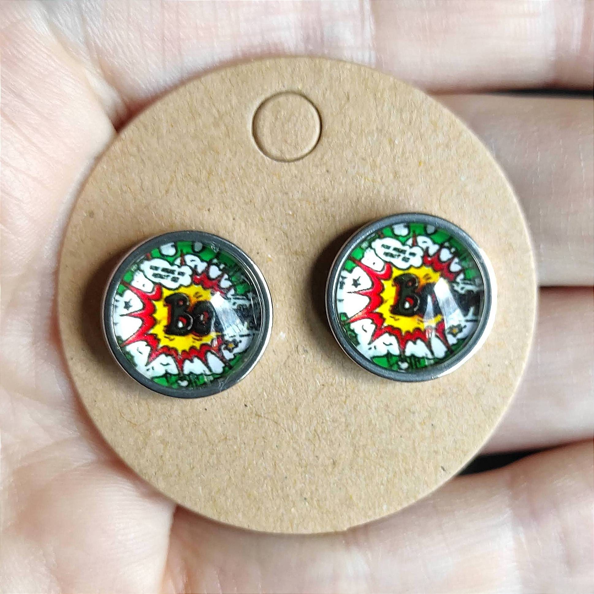 Boucles D'oreilles Cabochon Rond Illustration Pop Art Virée En Décapotable - Création Didoulaine
