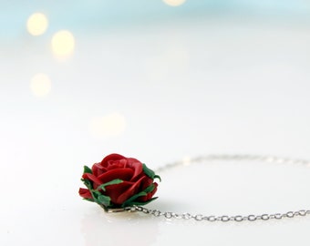 Elegante Red Rose Bracelet Tiny Chain Bracelet with Red Flowers Charms Minimalist Flowers Homemade Jewelry