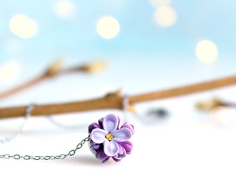 Minimalist Lilac Bracelet Tiny Flower on Stainless Steel Chain Simple Chic Style