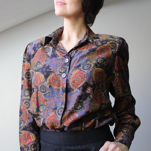 Vintage 80s Paisley Blouse: Red Purple Black Viscose Button-Up, Size XL