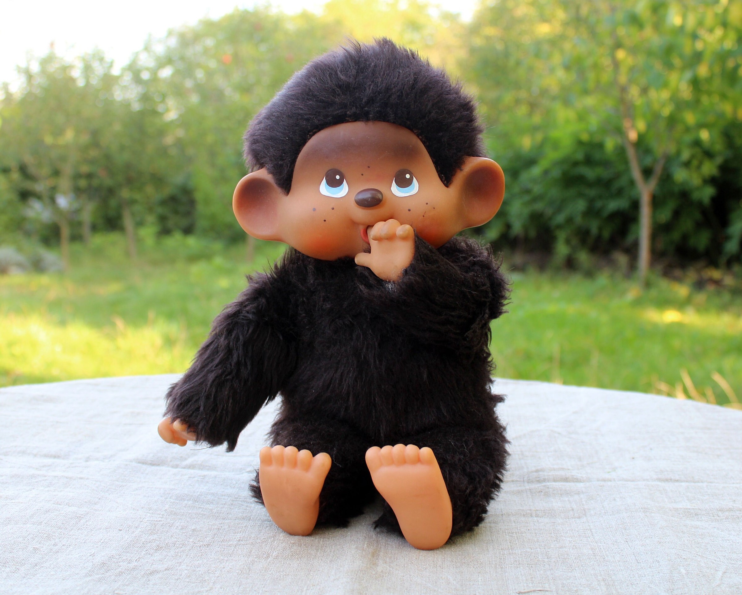 希少なヴィンテージ70年代モンチッチ人形：XLサイズの猿のおもちゃ