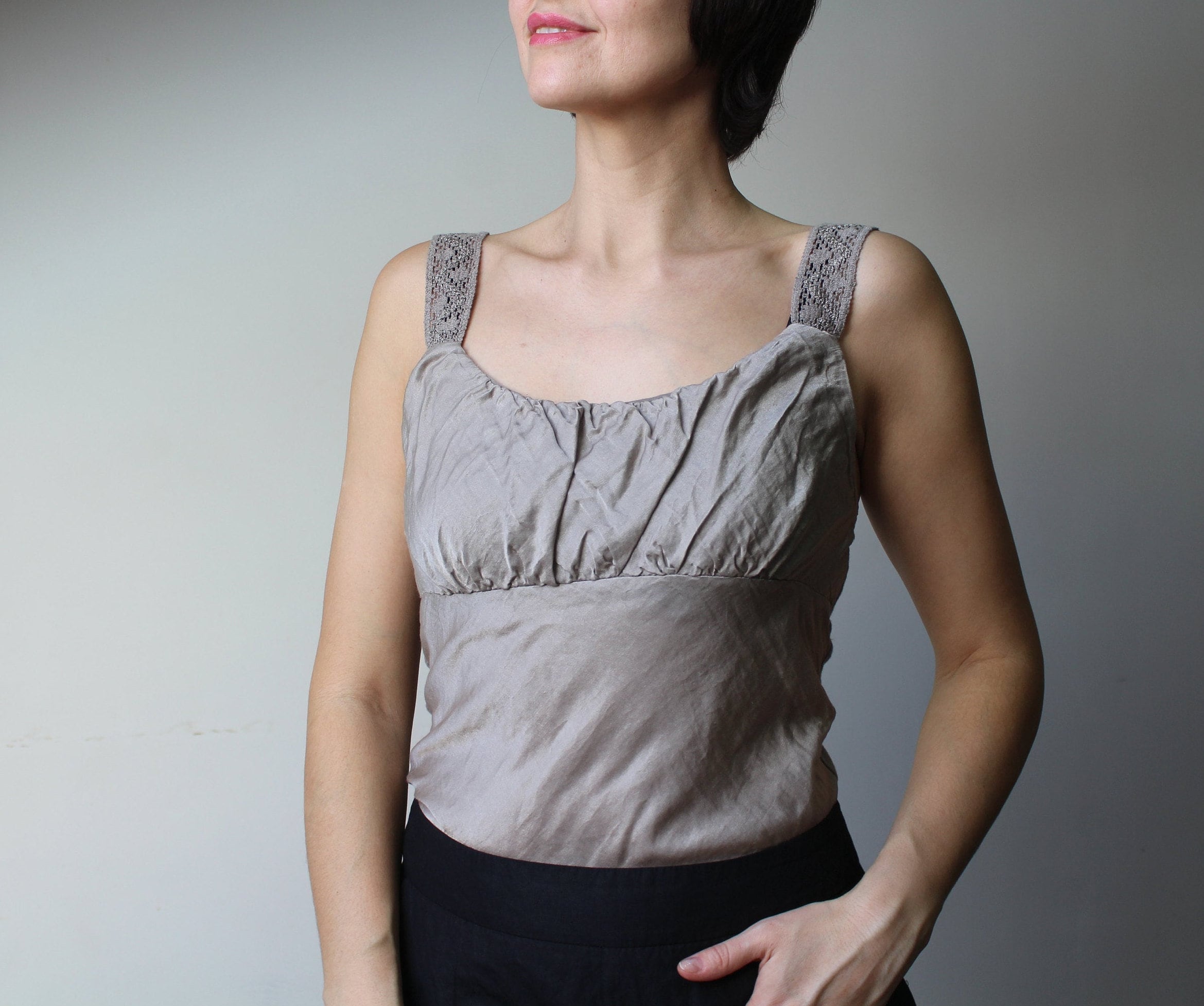 Vintage Silk Tank Top Grey Blouse Sleeveless Women Cotton Lace Straps Top Summer Flirty Vintage Made in Italy Clothes Base Women's Size M