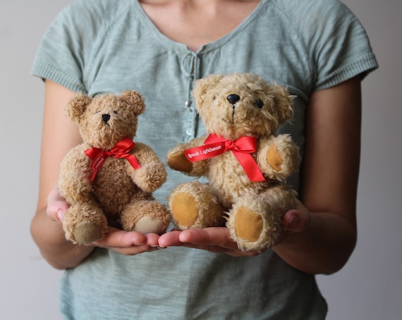 赤いリボンが付いたヴィンテージジョイントテディベア - 2個セット