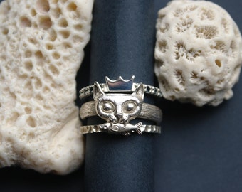 Stacking triple crowned cat ring Funny cat jewelry Triple ring set Layering ring Fish catcher