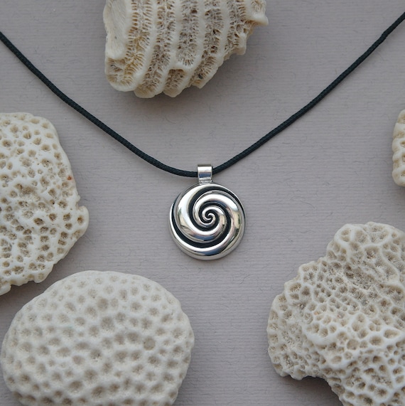 Stainless Steel Koru (Spiral) Maori Symbol Round Medallion Pendant Necklace  - Walmart.com