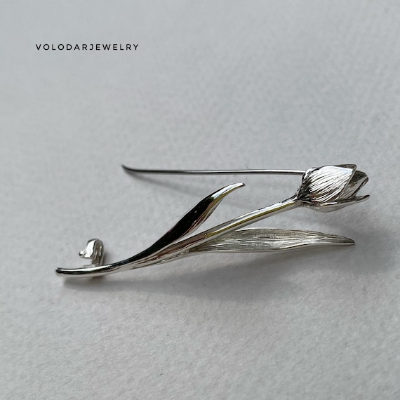 Tulip Brooch – Elegant Floral Pin for Dress or Jacket