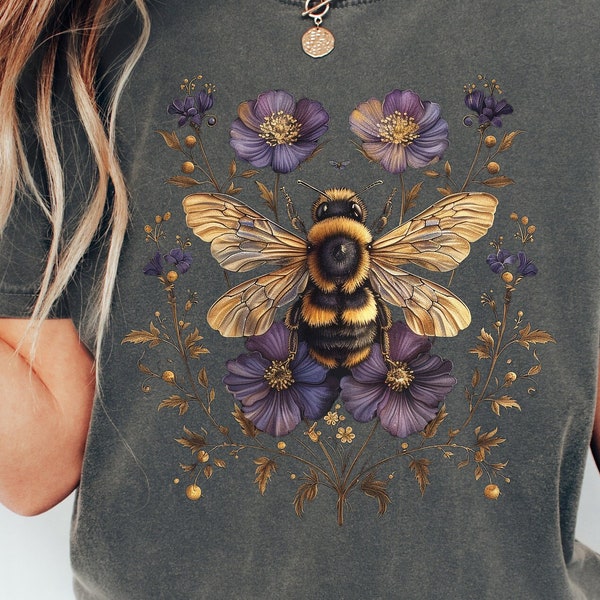 Vintage Floral Bee Shirt Queen Bee Gift For Nature Lover Cottagecore Tshirt Dark Academia Clothes