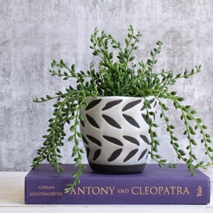 Grey White Leaves Planter Pot Leaves Planter Planter Pot Pots for Plants Ceramic Planter Cute Planter Small Planter image 4