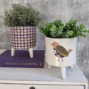 Floral Bird Planter Pot on Legs, 15.5cm | Bird Planter | Flower Pot | Footed Planter | With Drainage Hole | Pots for Plants