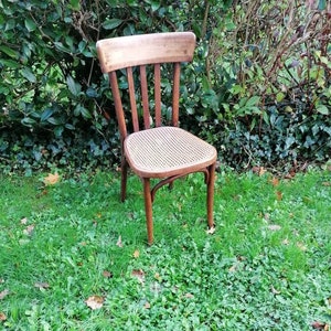 Cadeira de bistrô antiga 1920 estilo Thonet cannage