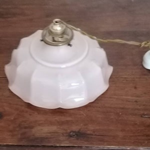 Authentic old suspension in pink opaline