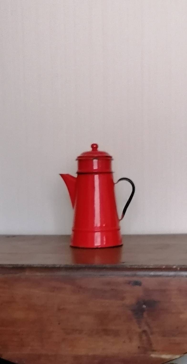 Cafetière Tôle Émaillée Ancienne.
