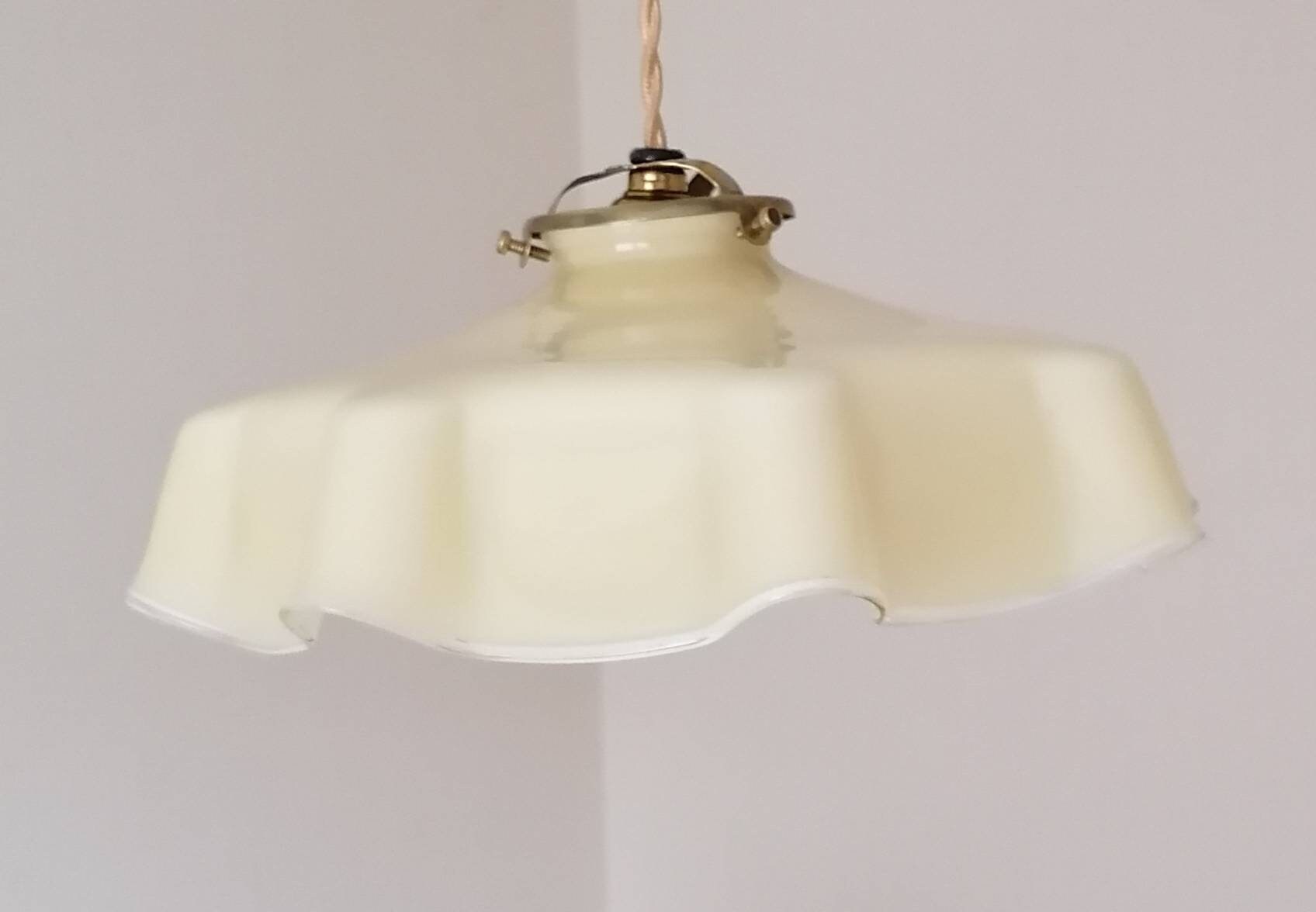 Suspension en Opaline Jaune Pâle