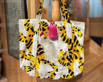 Handgjord sammetsväska ikat: Gul sidenshopper