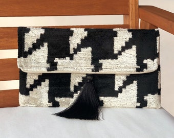 Black and White ikat bag, Ikat clutch bag, Evening bag, Wedding clutch bag, Ikat handbags, Velvet Clutch Bag, Boho Clutch Bag, Ikat Wallet