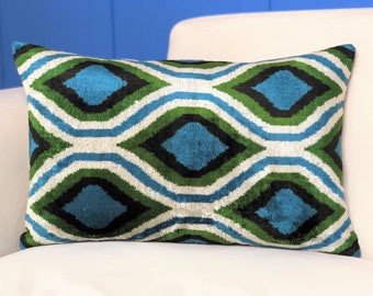 Cuscino Ikat blu, Cuscino in velluto Ikat, Cuscino Ikat verde, Copertura cuscino Ikat, Cuscino da lancio Ikat, Cuscino Ikat in velluto di seta, Cuscino Ikat lombare