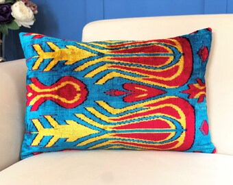 Housse de coussin ikat, coussin ikat en velours bleu, coussin décoratif, coussin tulipe, coussin lombaire, taie d'oreiller en velours, taie d'oreiller bohème