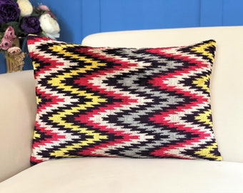 Almohada de tiro Ikat, funda de almohada colorida, funda de almohada Ikat, almohada decorativa, almohada de terciopelo Ikat, funda de almohada Boho, almohada lumbar de tiro