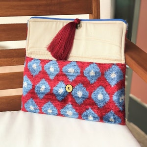 Pochette ikat rouge, sac ikat bleu, sacs à main ikat, sacs de mariage, sac en velours ikat, sacs à main ikat, pochette, pochette de soirée, sacs en soie image 5
