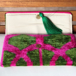 Bolso clutch Ikat, bolso clutch verde, bolso clutch rosa, bolso clutch de terciopelo Ikat, bolso clutch rosa verde, bolso clutch de noche, bolso clutch de boda imagen 6