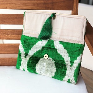 Green Velvet Ikat Bag, Green Ikat Clutch Bag, Boho Green Clutch Bag, Ikat Handbag, Handmade Clutch Bag, Wedding Clutch Bag, Chic Evening Bag image 6