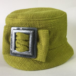 ADJUSTABLE Vintage Look Hat, high quality, soft, warm, comfortable, careful manufacturing, made in Quebec, fast delivery