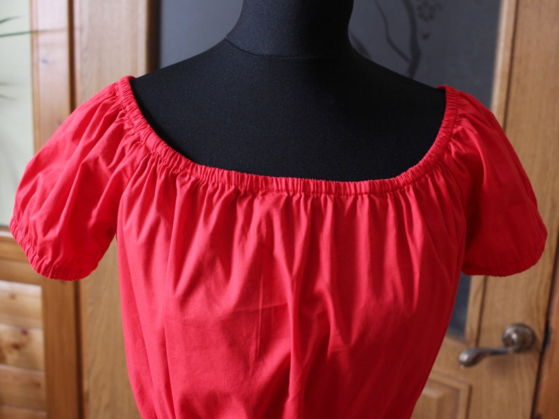 Vintage red scarlet karmen blouse Size XS Elastic waist top Flame scarlet blouse Peasant cotton top Puff sleeves romantic shirt Rustic top