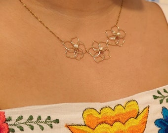 Triple flower choker with river pearls/special necklace