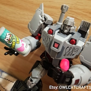 Transformers Figure Props- Mini Chips