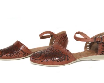 closed toe mexican sandals