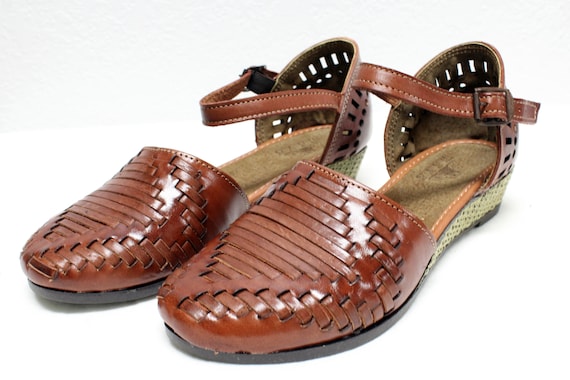 women's huarache sandals closed toe