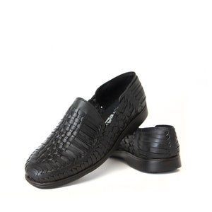 Handwoven Leather Huarache Sandals - Men&#39;s Black Closed Toe Mexican Shoes